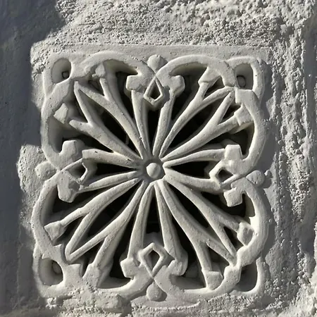 Miramare بيت ضيافة