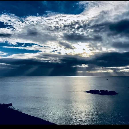 Miramare بيت ضيافة 3*